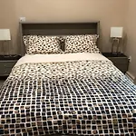 New Contemporary Guest House In Studio City Hills